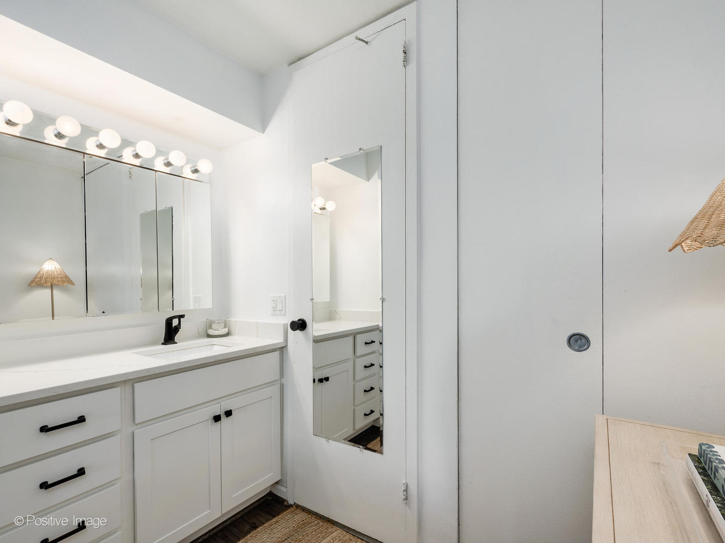 2400 N Lakeview Avenue Unit: 1008