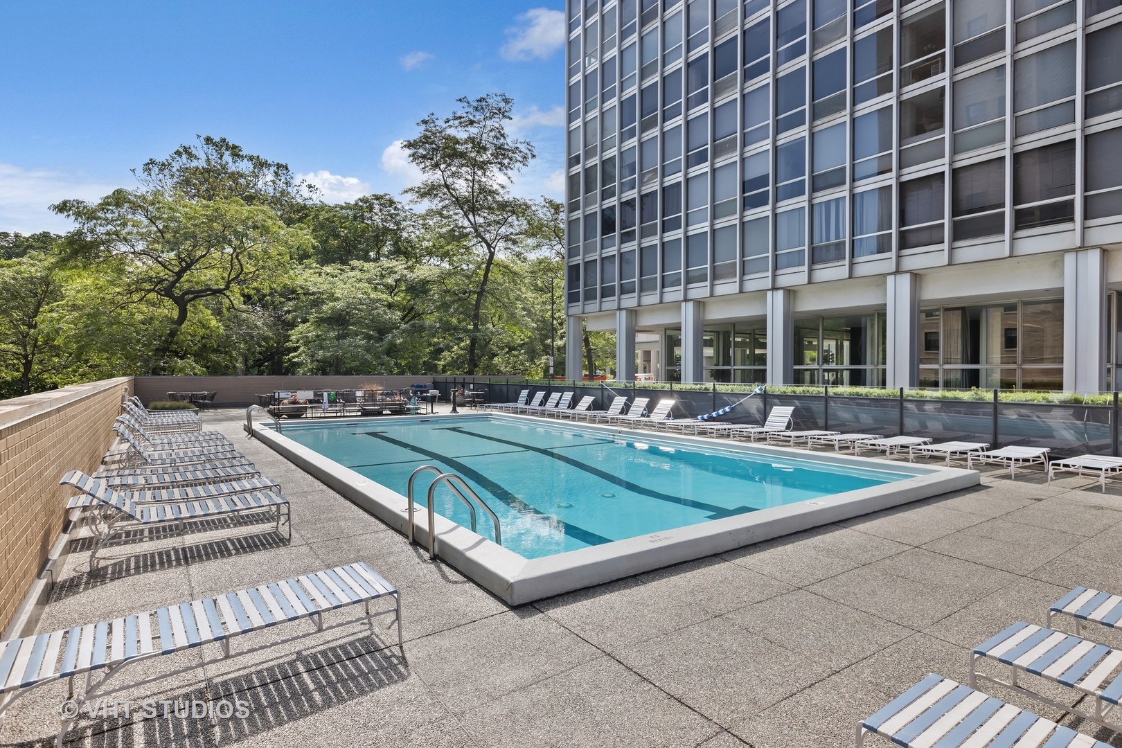 2400 N Lakeview Avenue Unit: 1008