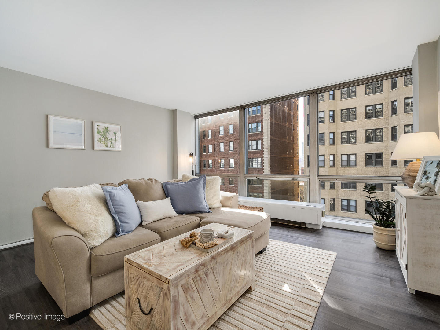 2400 N Lakeview Avenue Unit: 1008