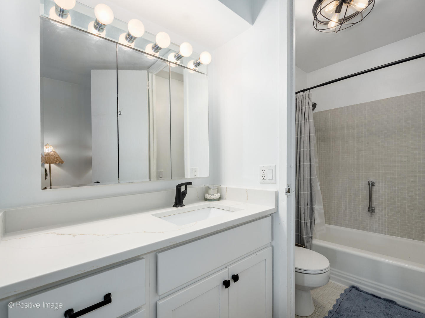 2400 N Lakeview Avenue Unit: 1008
