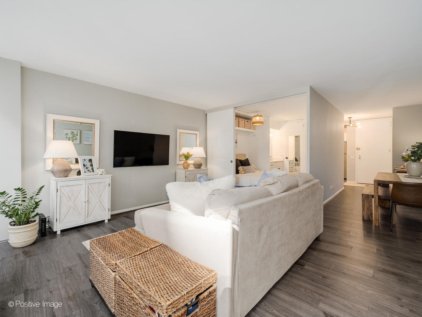 2400 N Lakeview Avenue Unit: 1008