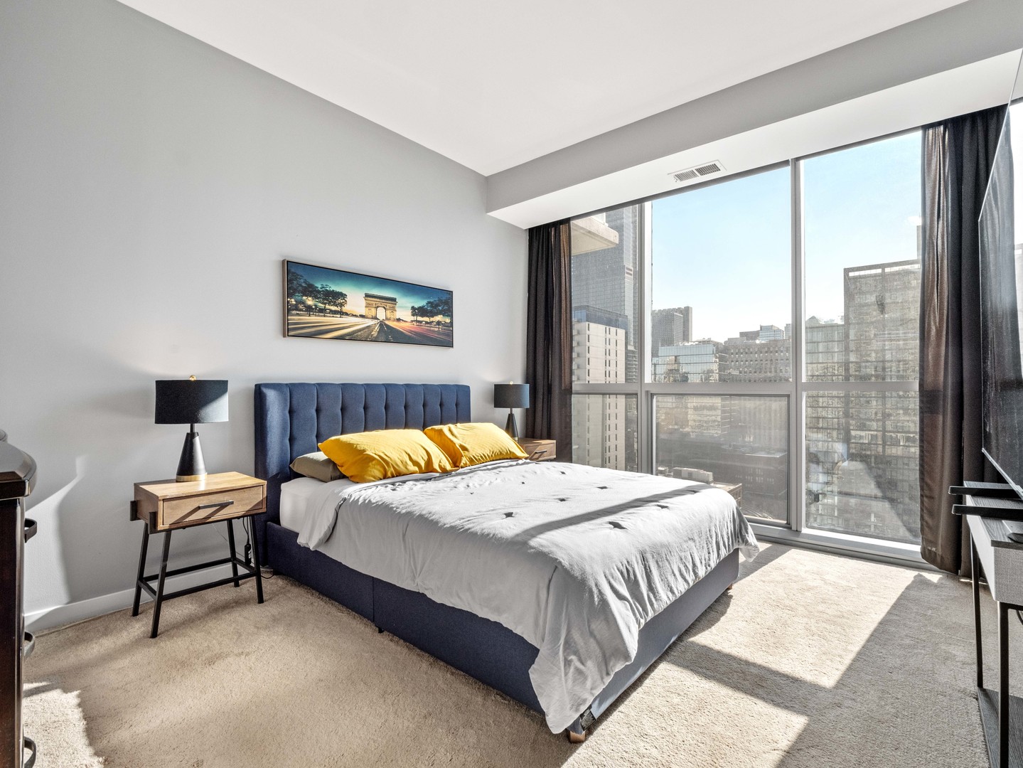 303 W OHIO Street Unit: 1906