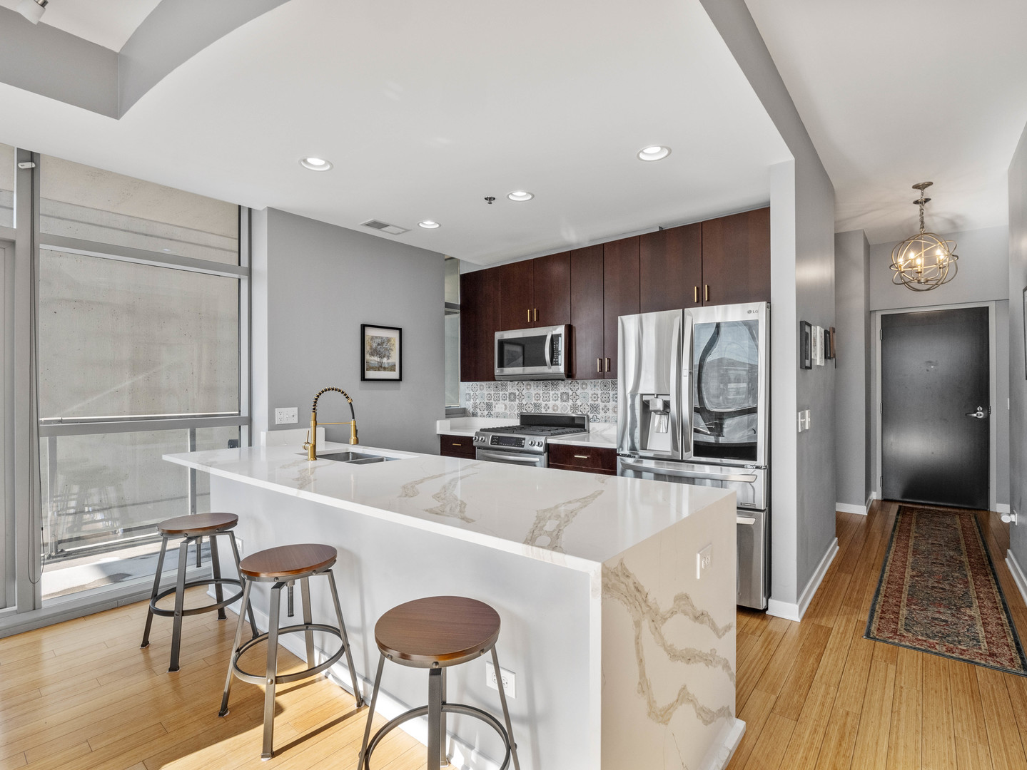 303 W OHIO Street Unit: 1906