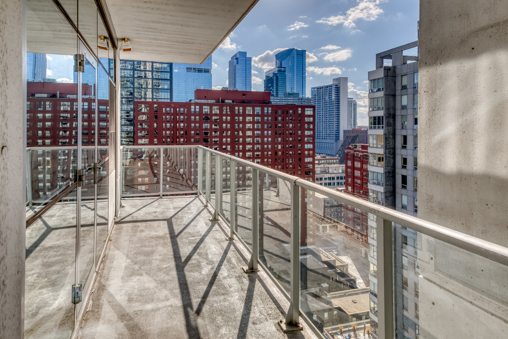 303 W OHIO Street Unit: 1906