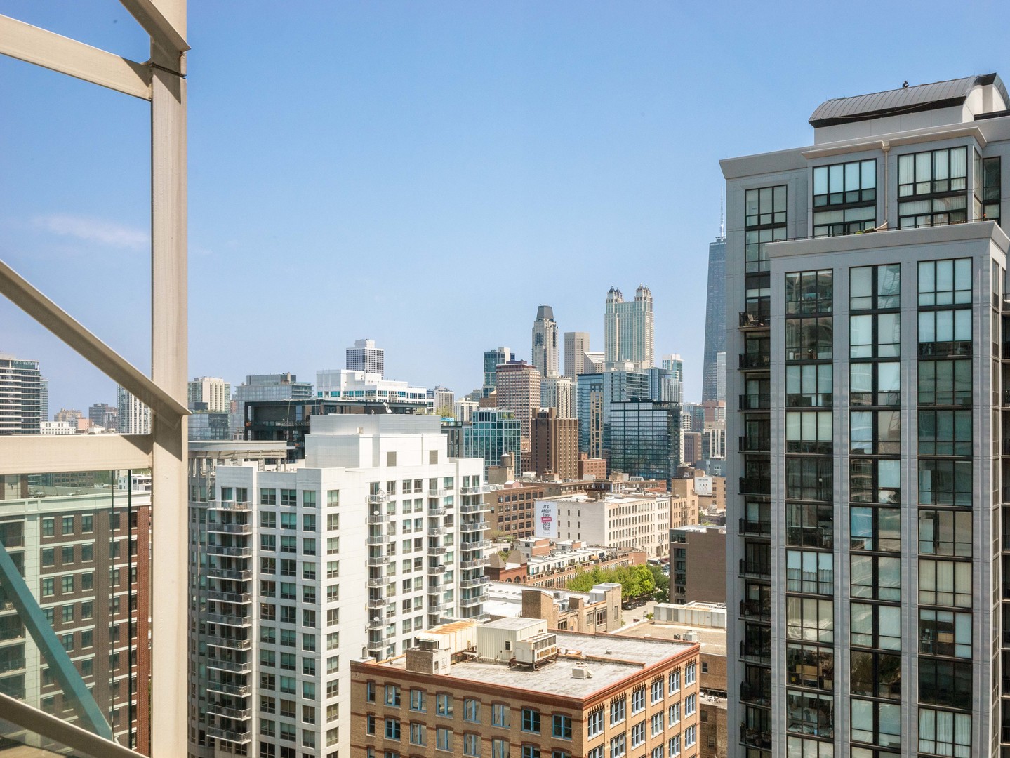 653 N KINGSBURY Street Unit: 1707