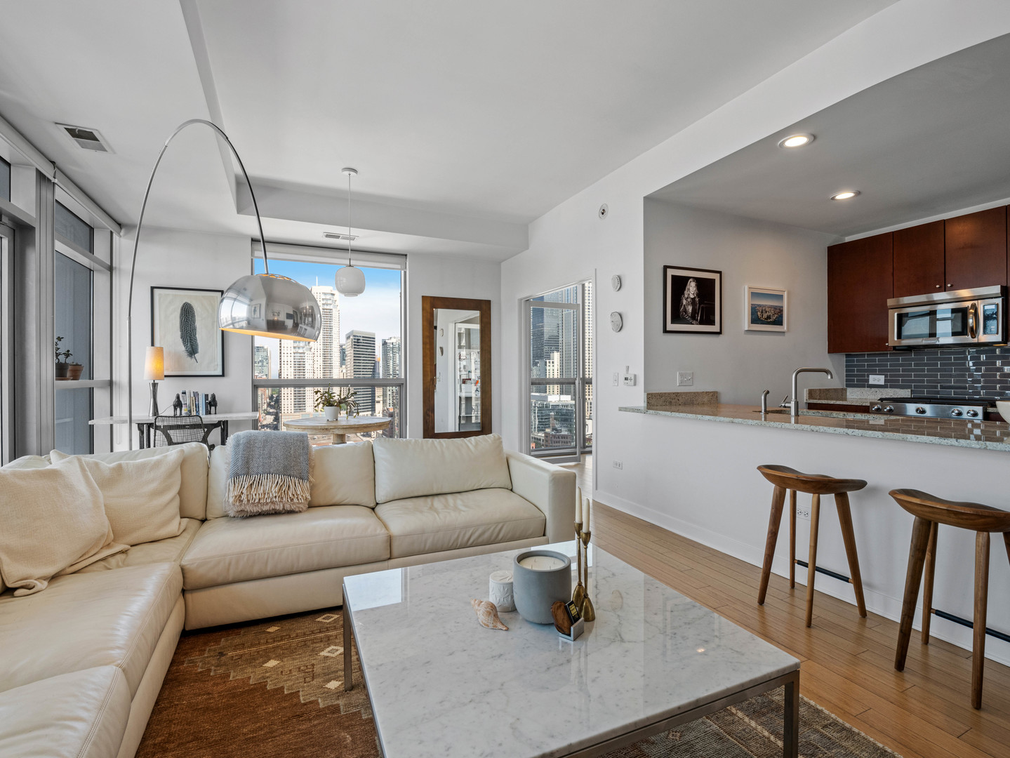 303 W OHIO Street Unit: 2202