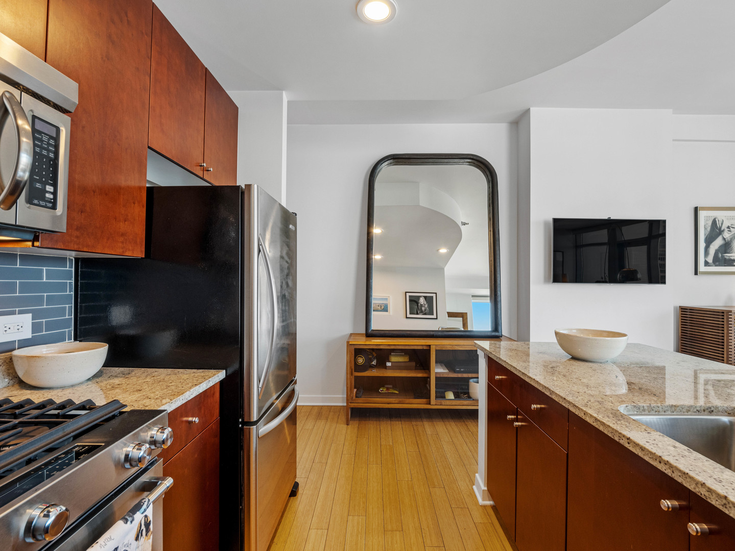 303 W OHIO Street Unit: 2202