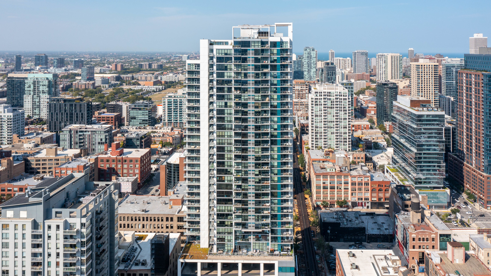 303 W OHIO Street Unit: 2202