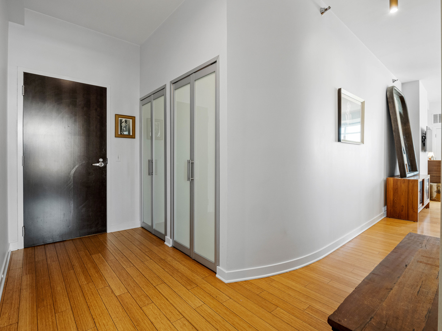 303 W OHIO Street Unit: 2202