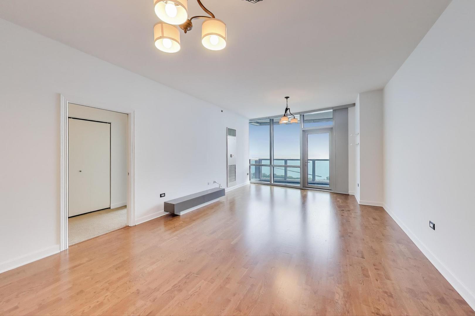 1211 S Prairie Avenue Unit: 2003