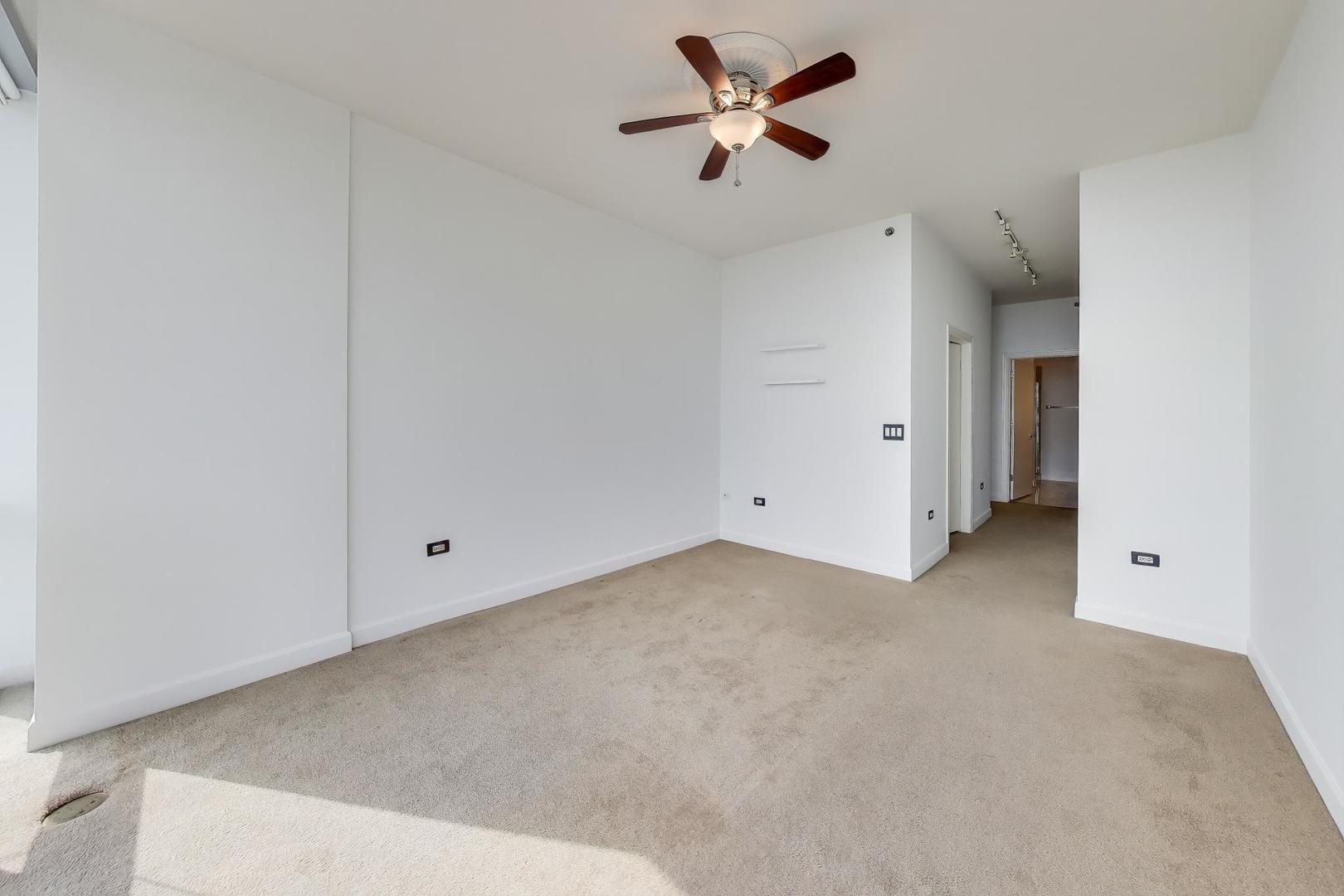 1211 S Prairie Avenue Unit: 2003