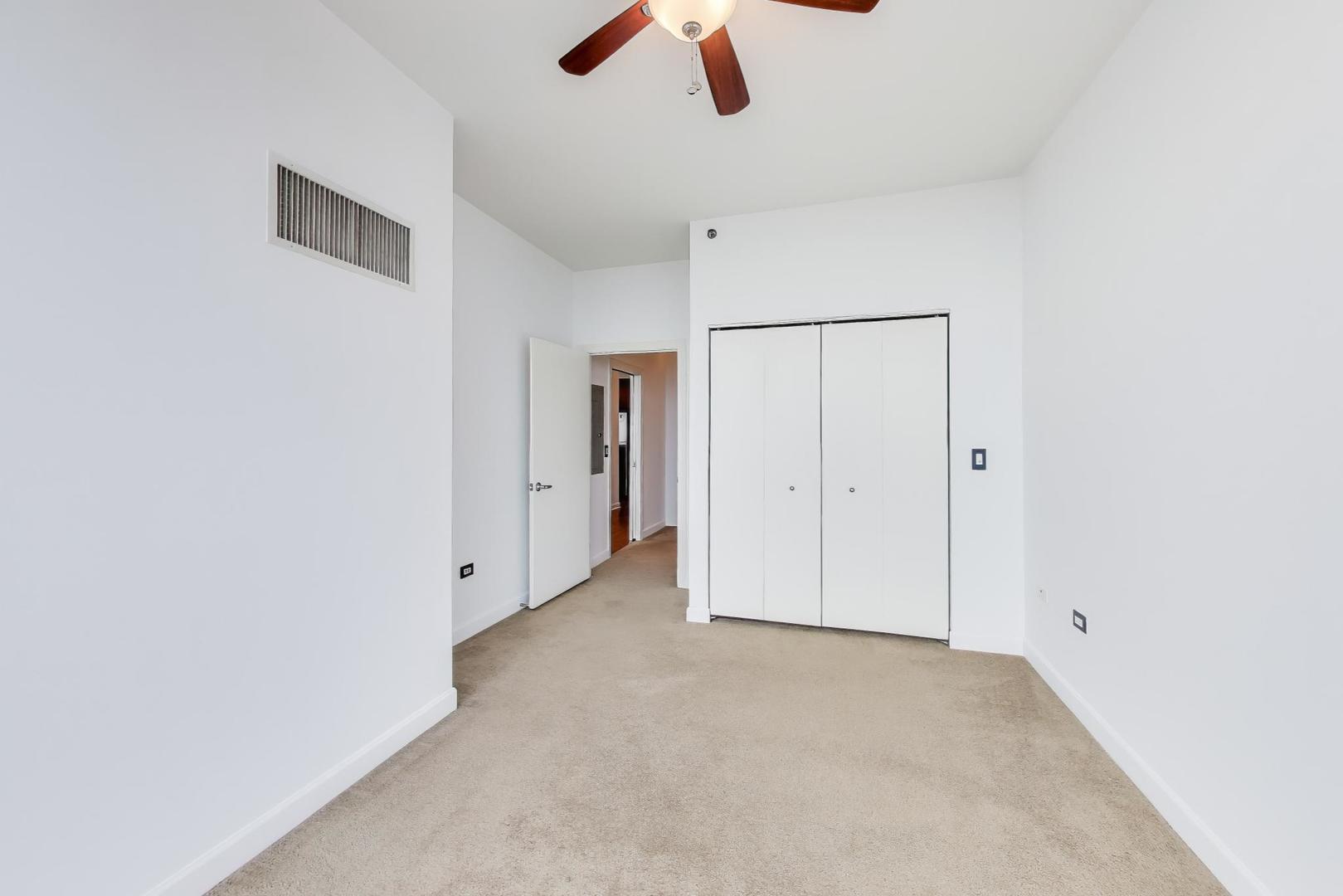 1211 S Prairie Avenue Unit: 2003
