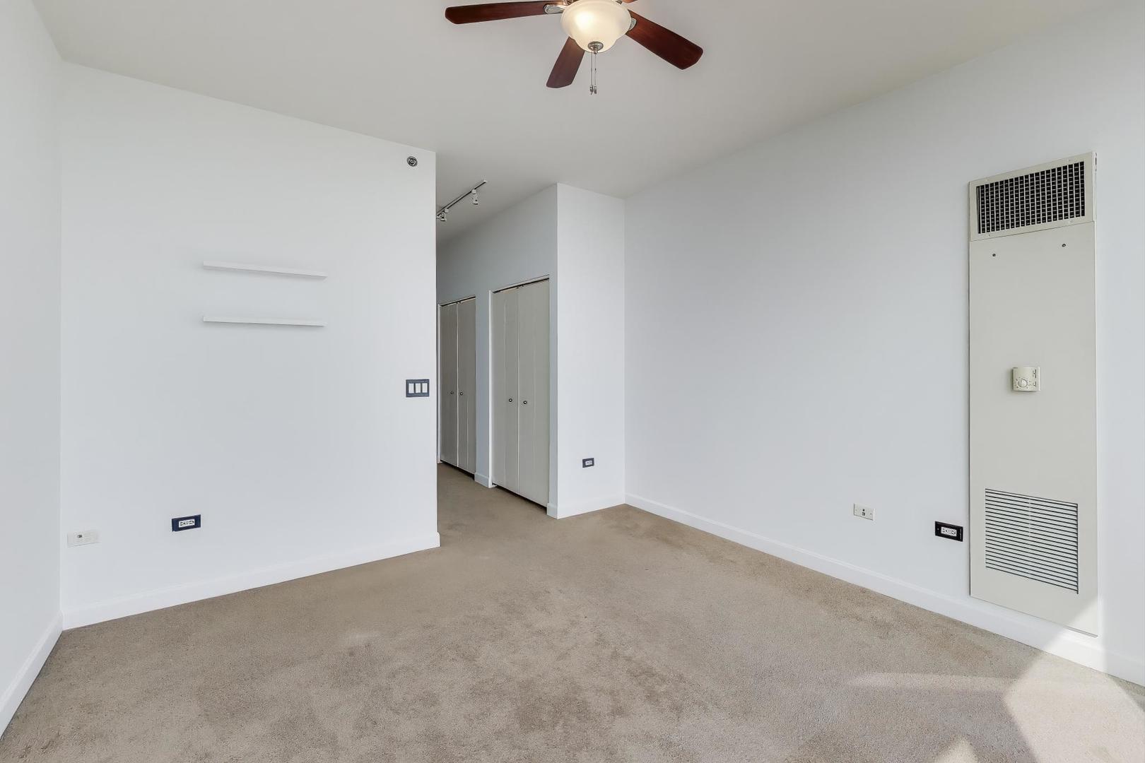 1211 S Prairie Avenue Unit: 2003