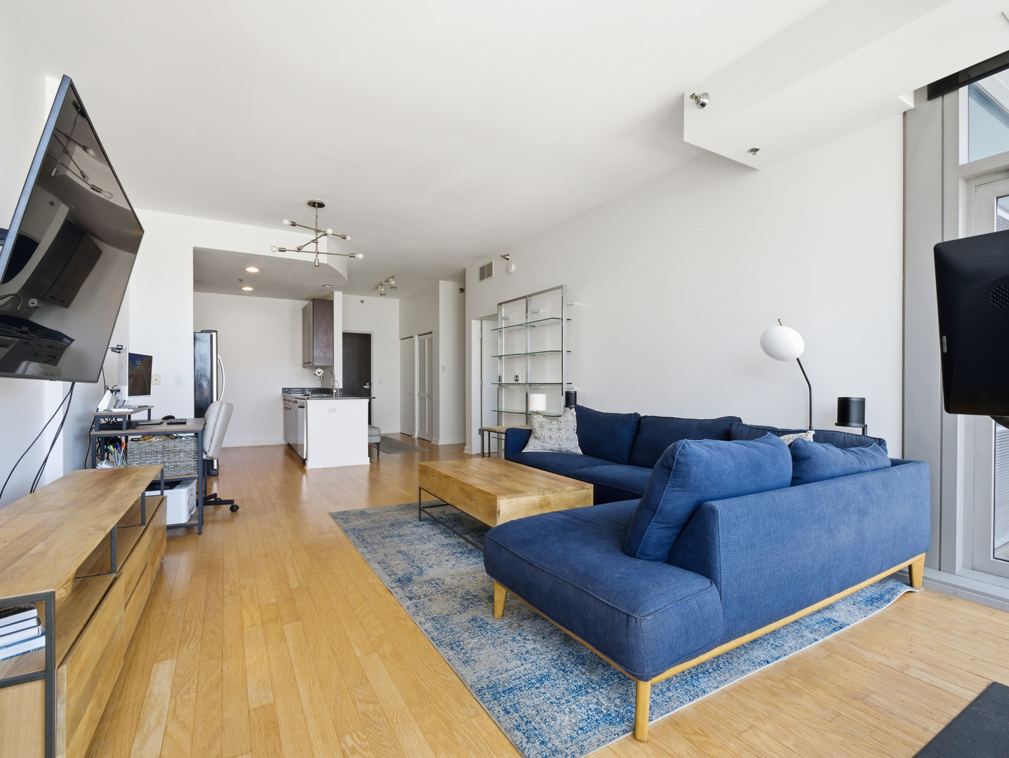 303 W OHIO Street Unit: 2201