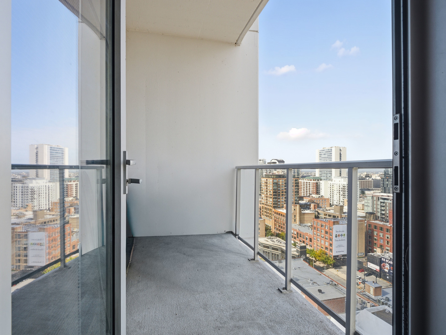 303 W OHIO Street Unit: 2201