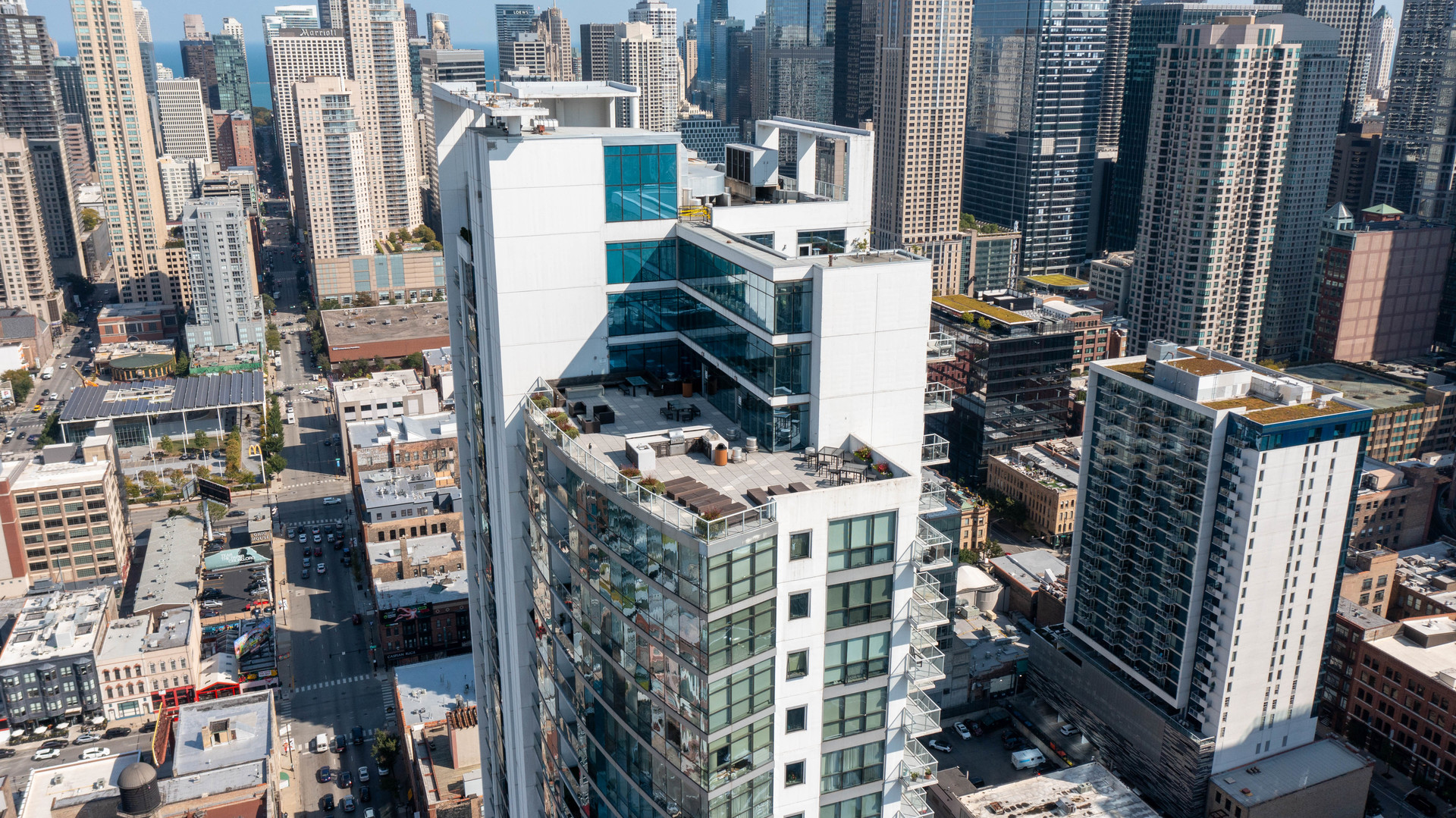 303 W OHIO Street Unit: 2201