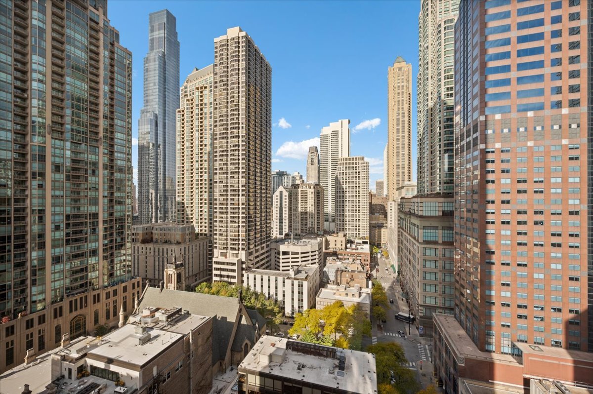 55 E ERIE Street Unit: 1903