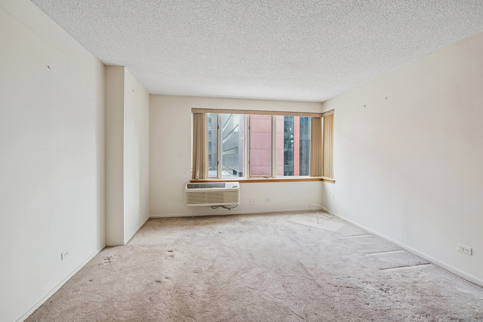 801 S Plymouth Avenue Unit: 415