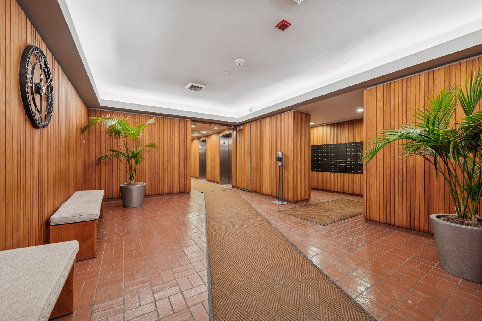 801 S Plymouth Avenue Unit: 415