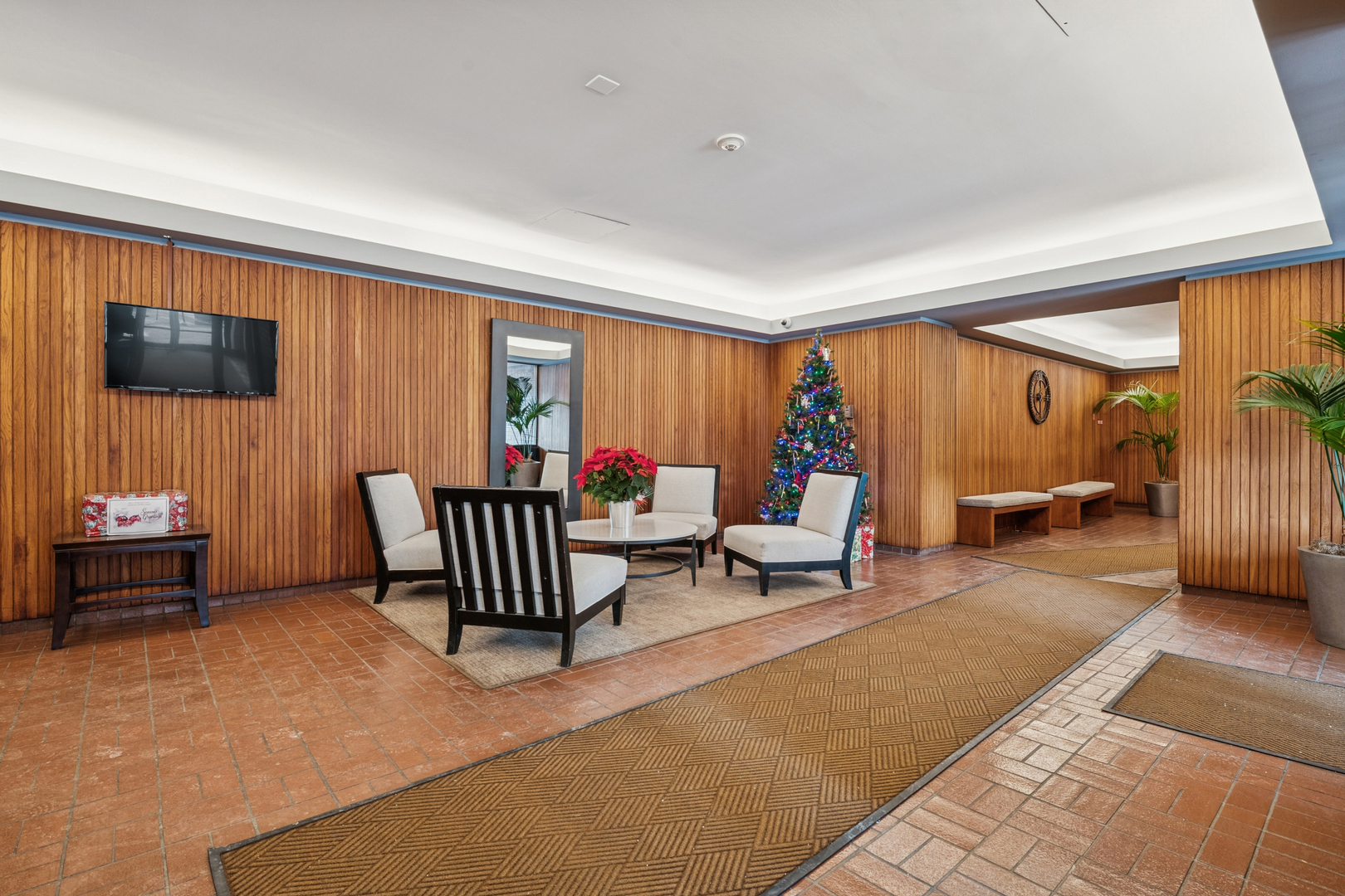 801 S Plymouth Avenue Unit: 415
