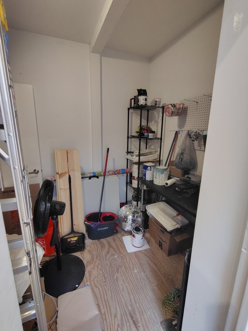 3317 W Fullerton Avenue Unit: 2