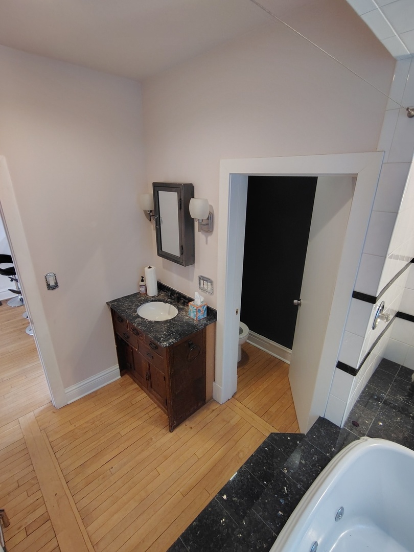 3317 W Fullerton Avenue Unit: 2