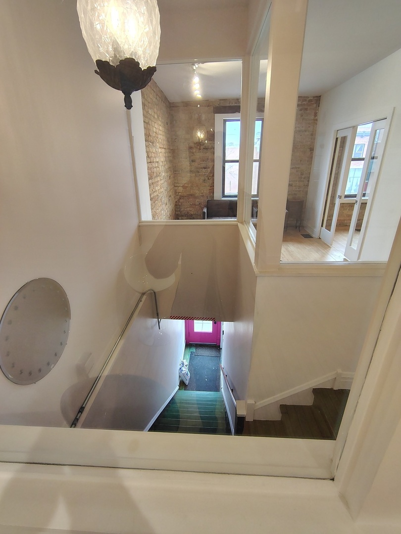 3317 W Fullerton Avenue Unit: 2