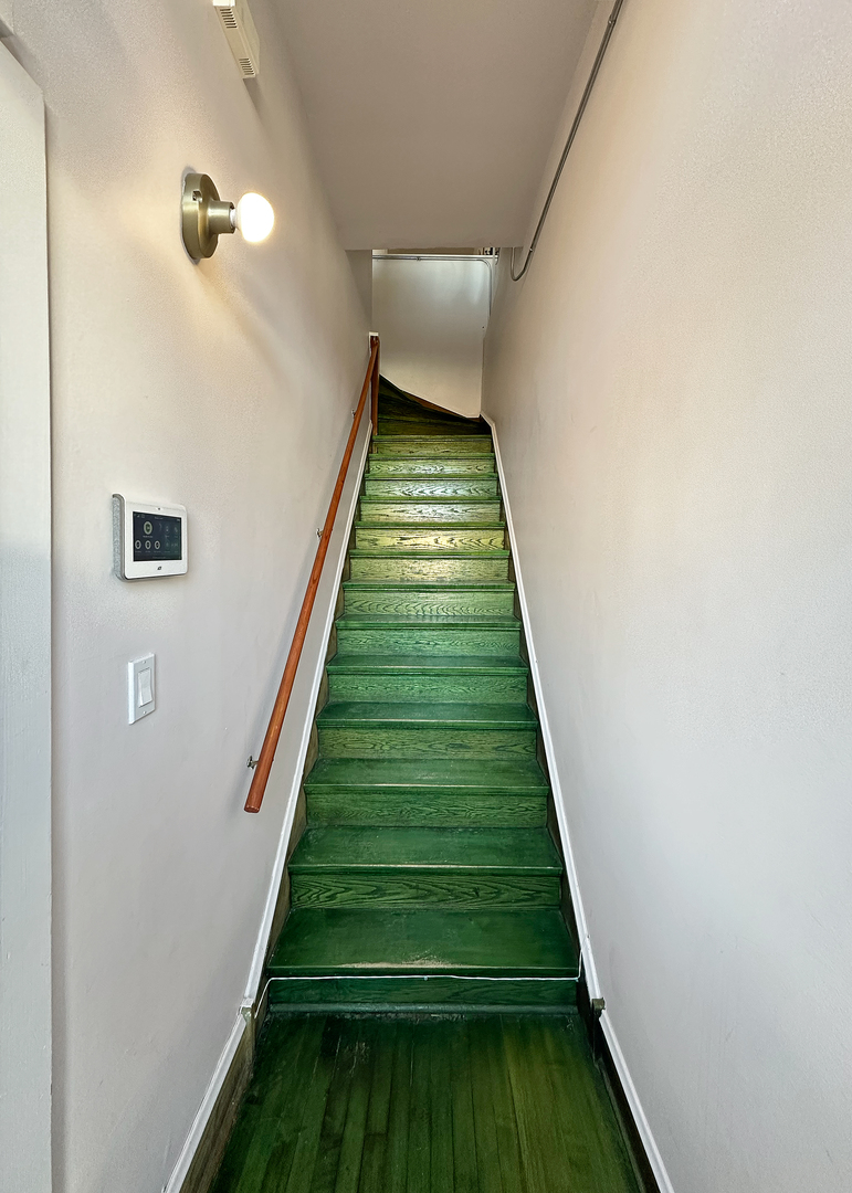 3317 W Fullerton Avenue Unit: 2