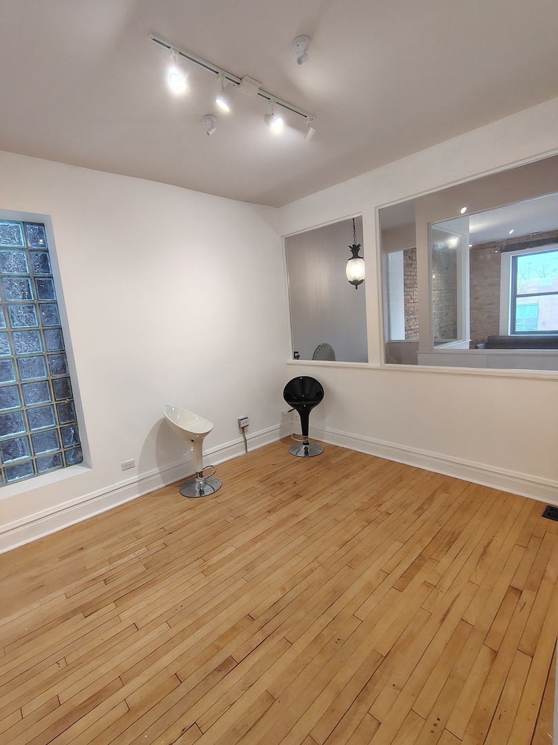 3317 W Fullerton Avenue Unit: 2