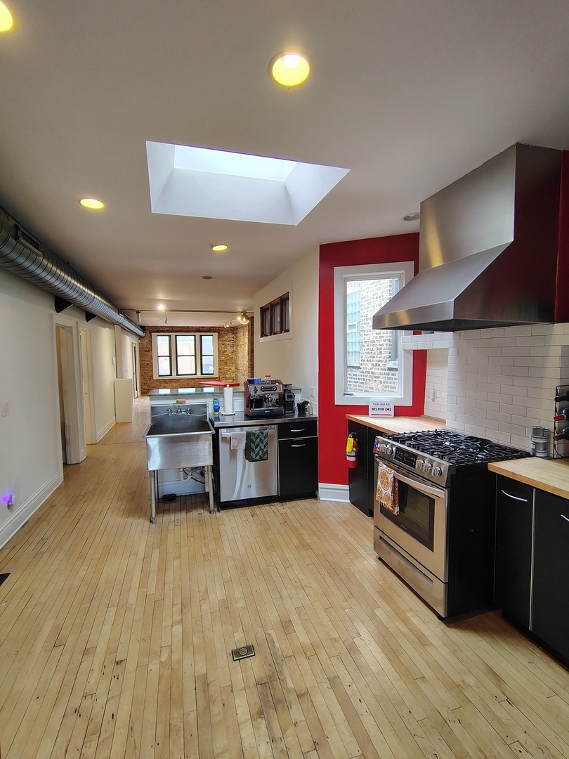 3317 W Fullerton Avenue Unit: 2