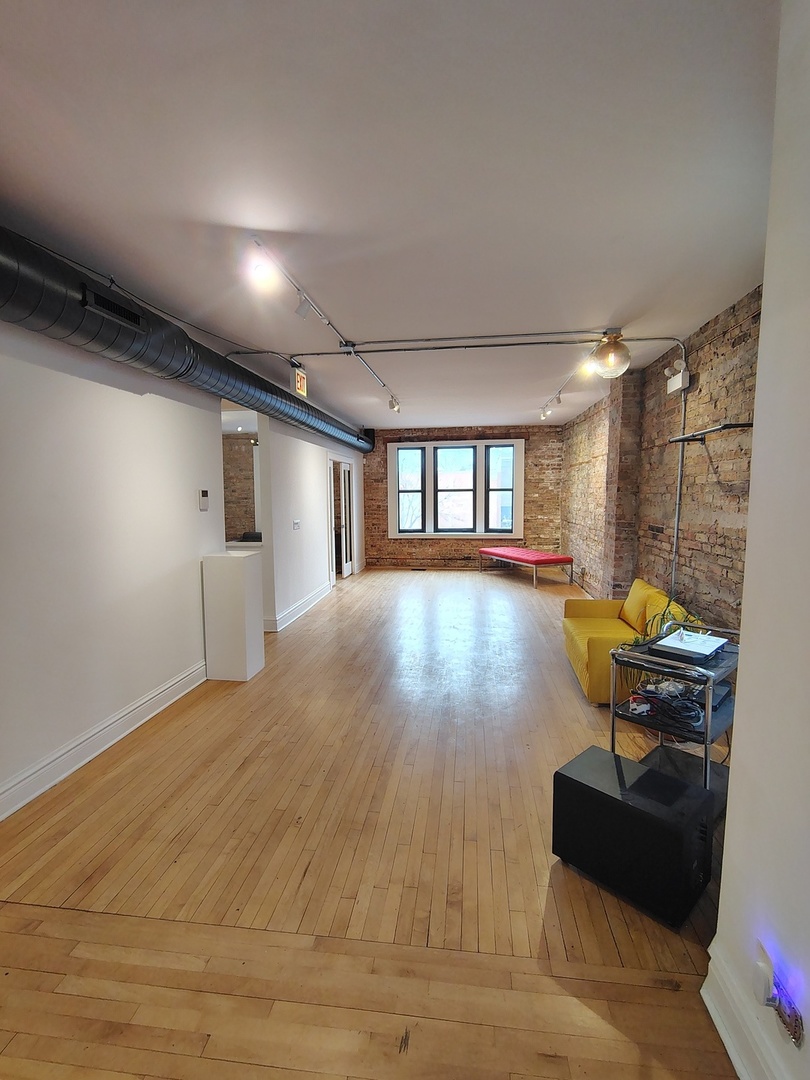 3317 W Fullerton Avenue Unit: 2