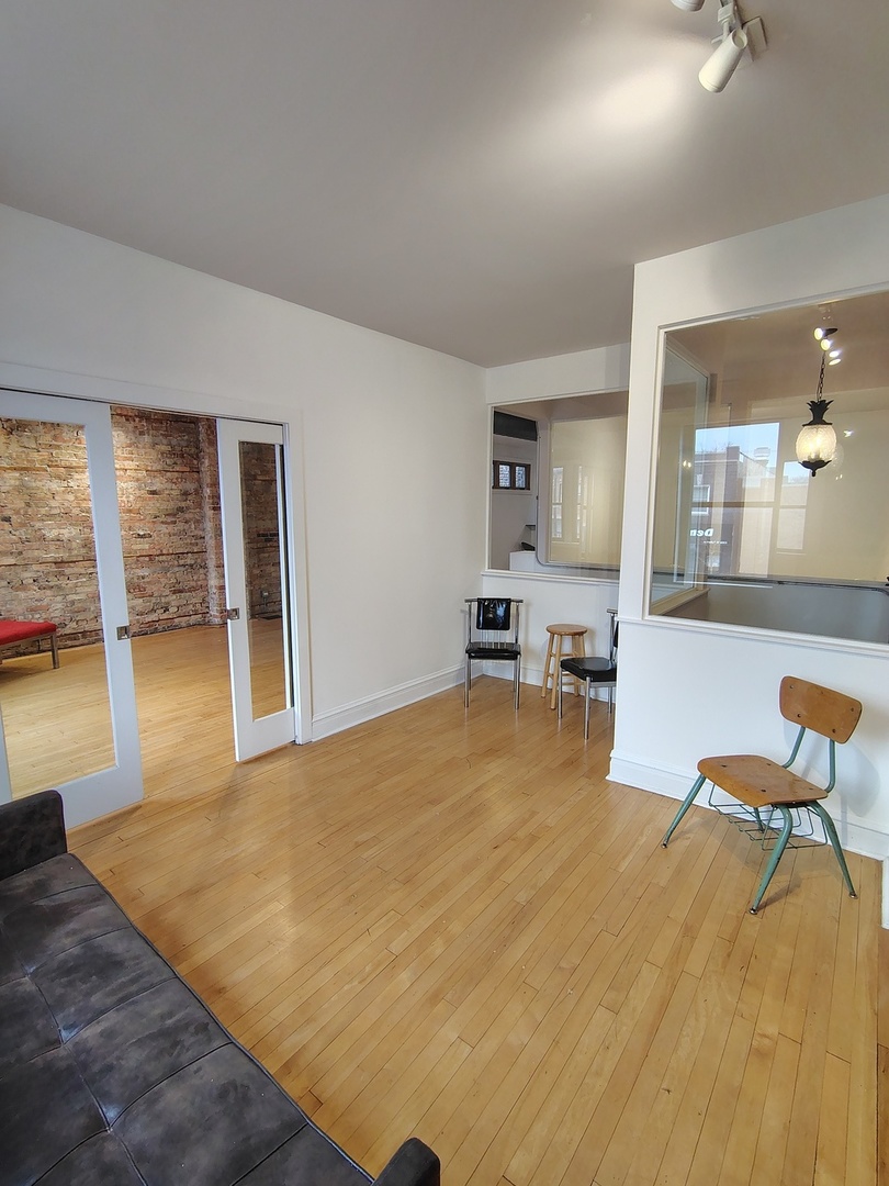 3317 W Fullerton Avenue Unit: 2