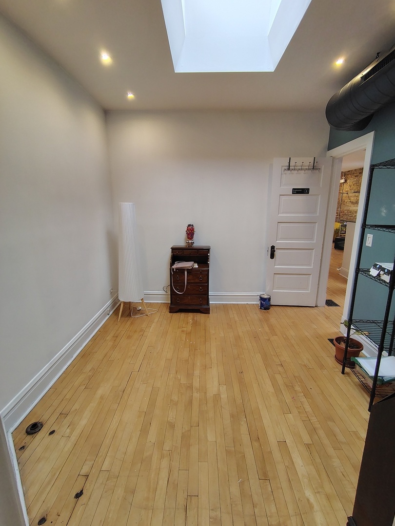 3317 W Fullerton Avenue Unit: 2