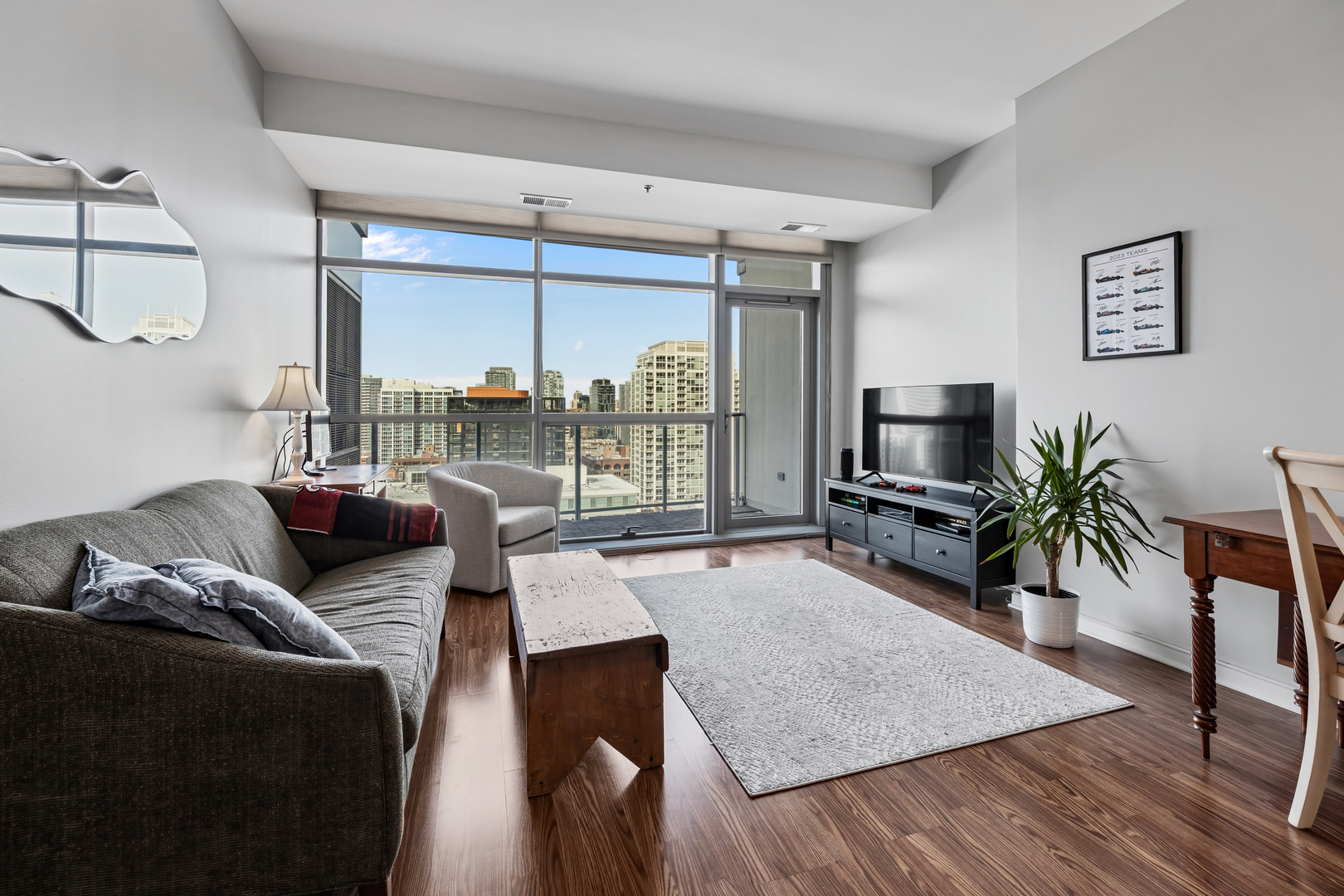 303 W OHIO Street Unit: 2008