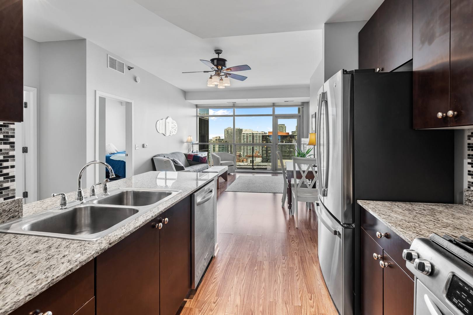 303 W OHIO Street Unit: 2008