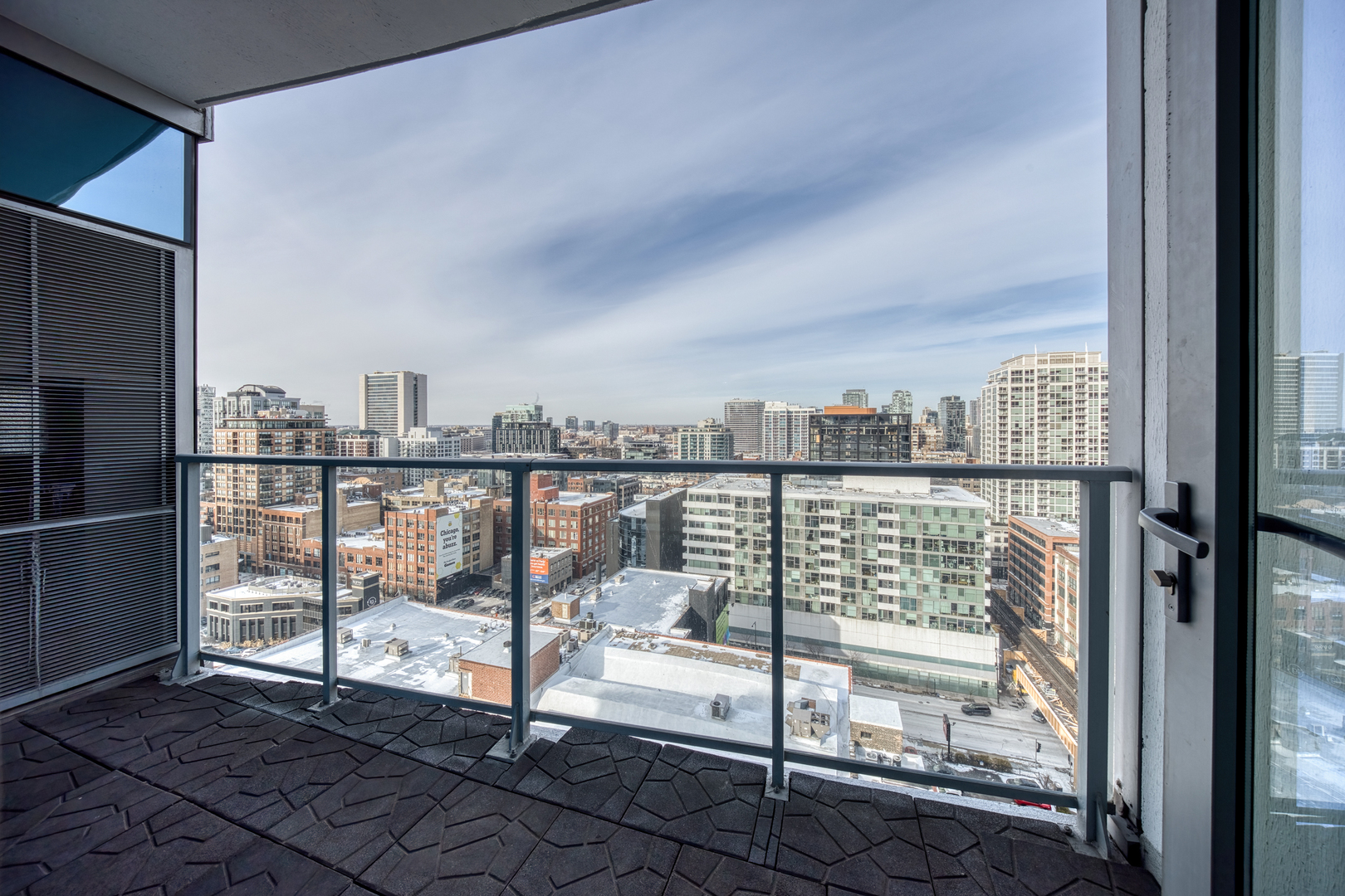 303 W OHIO Street Unit: 2008