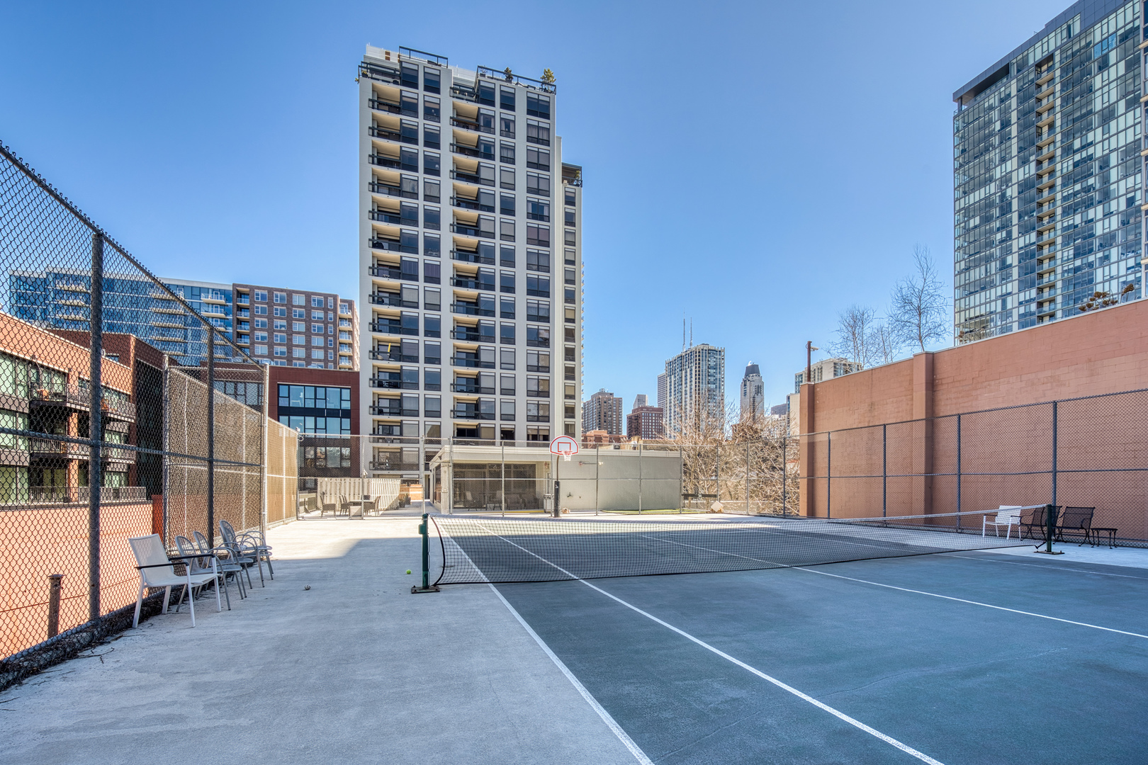1212 N Wells Street Unit: 1602