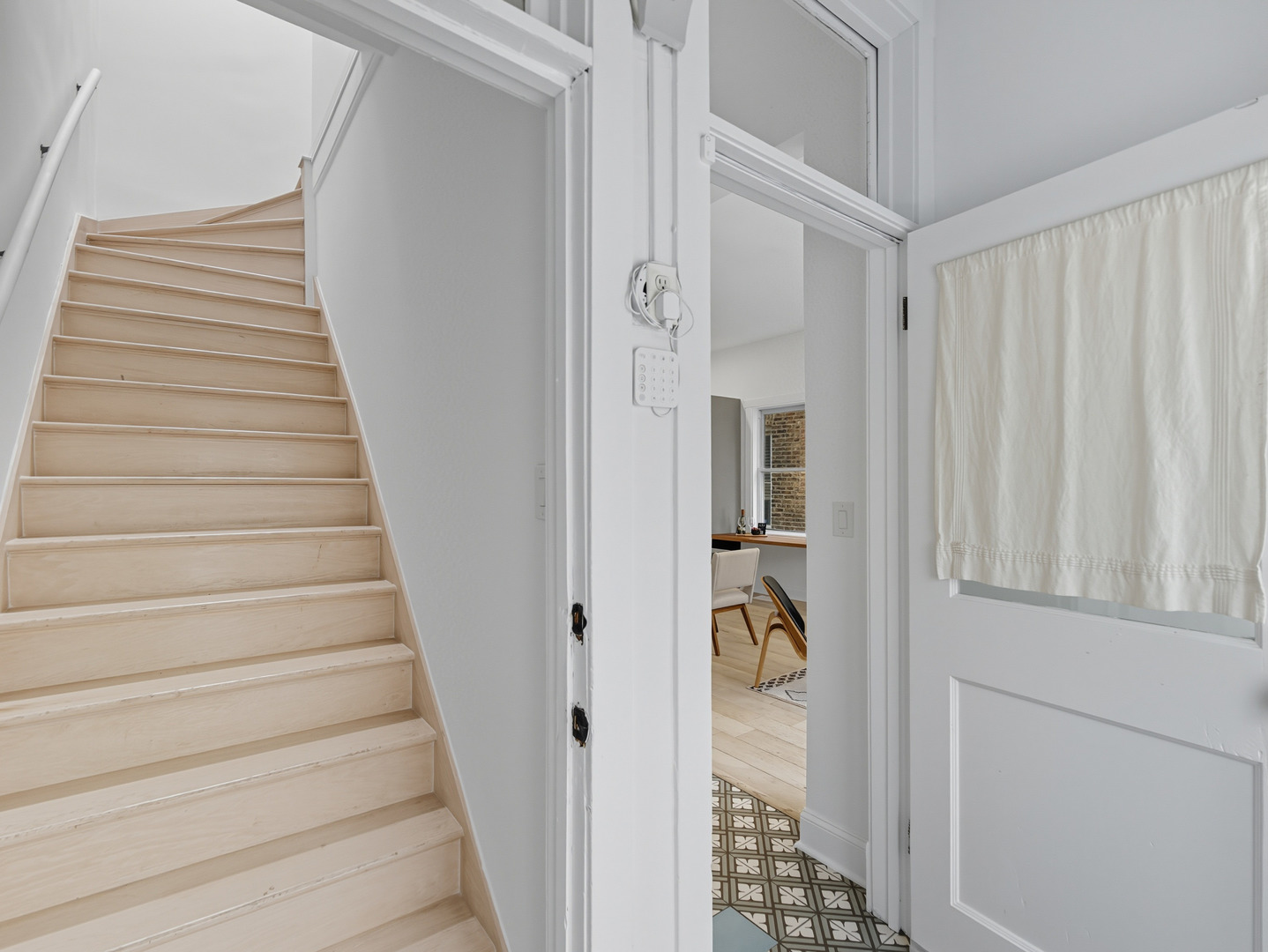 3306 W Le Moyne Street