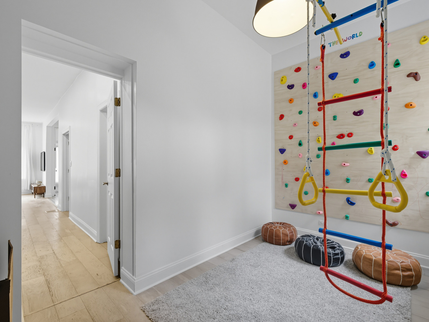 3306 W Le Moyne Street