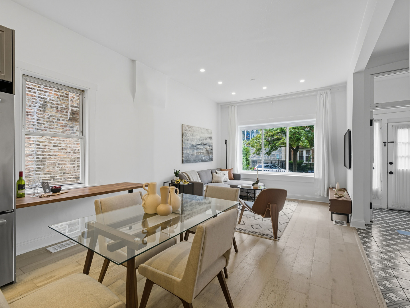 3306 W Le Moyne Street