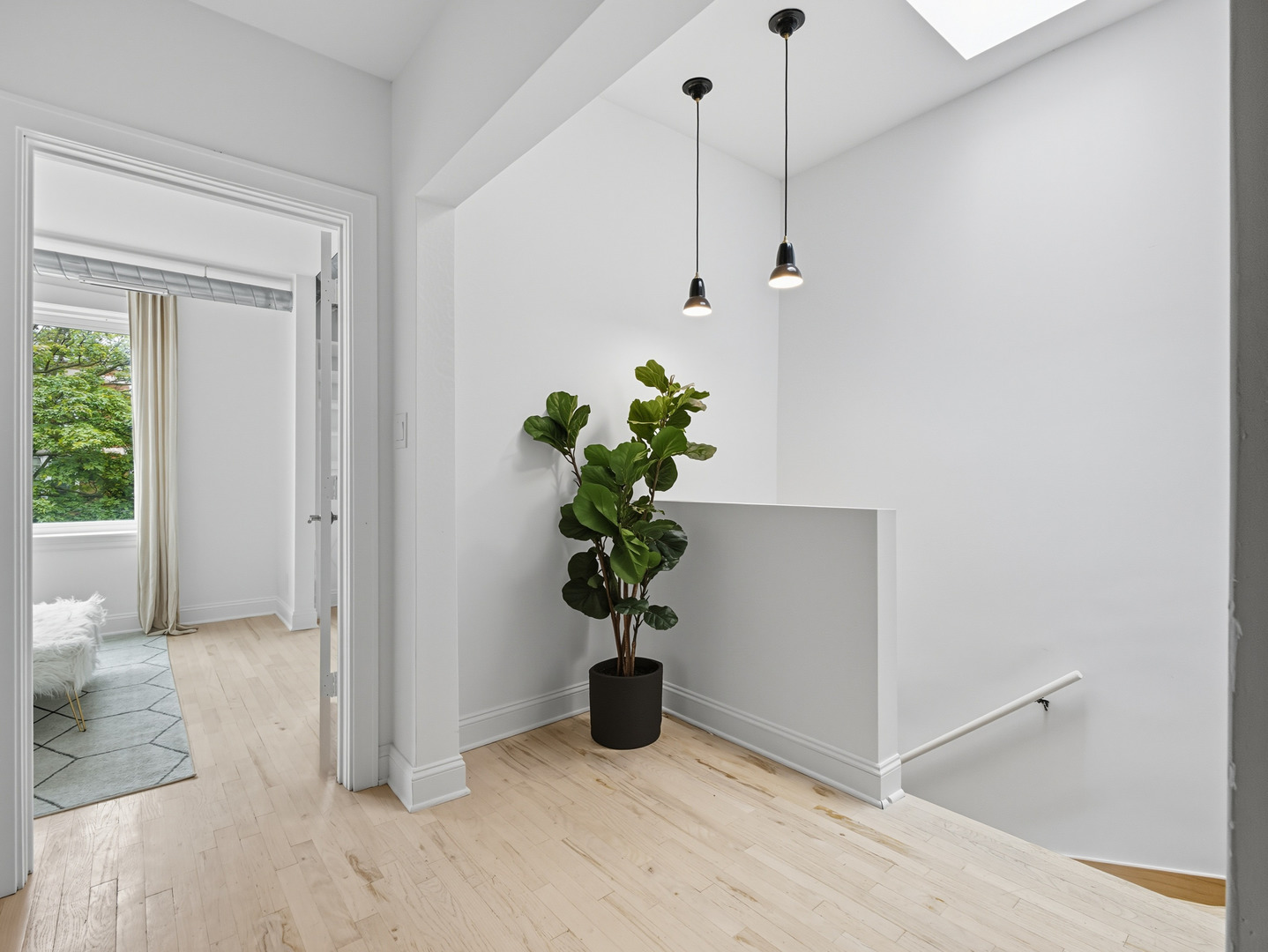 3306 W Le Moyne Street