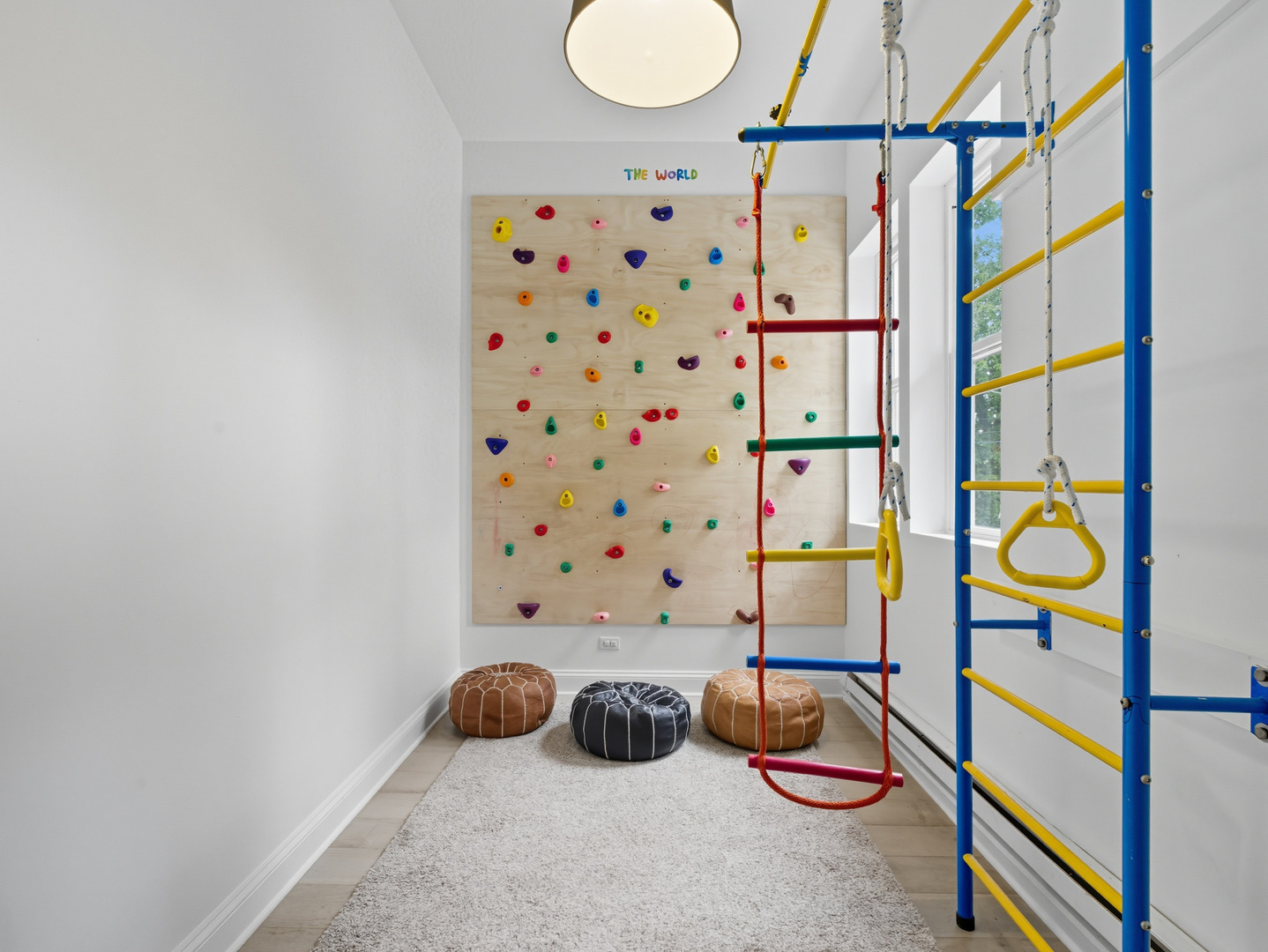 3306 W Le Moyne Street