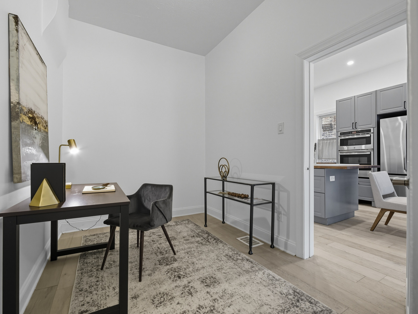 3306 W Le Moyne Street