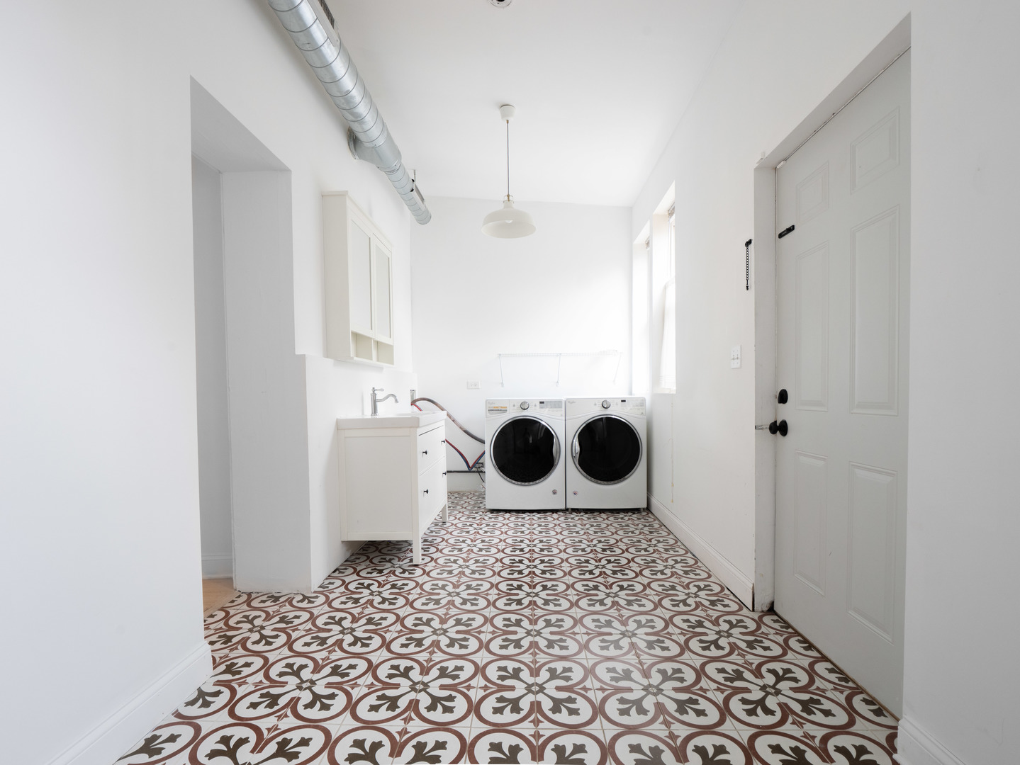 3306 W Le Moyne Street