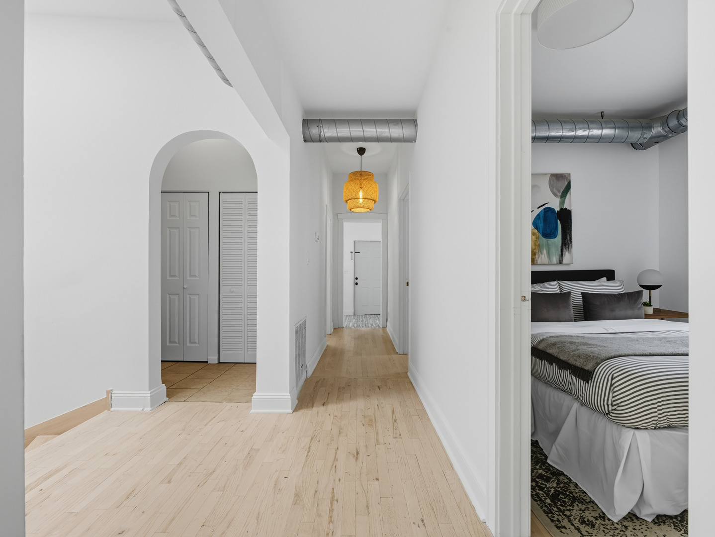 3306 W Le Moyne Street