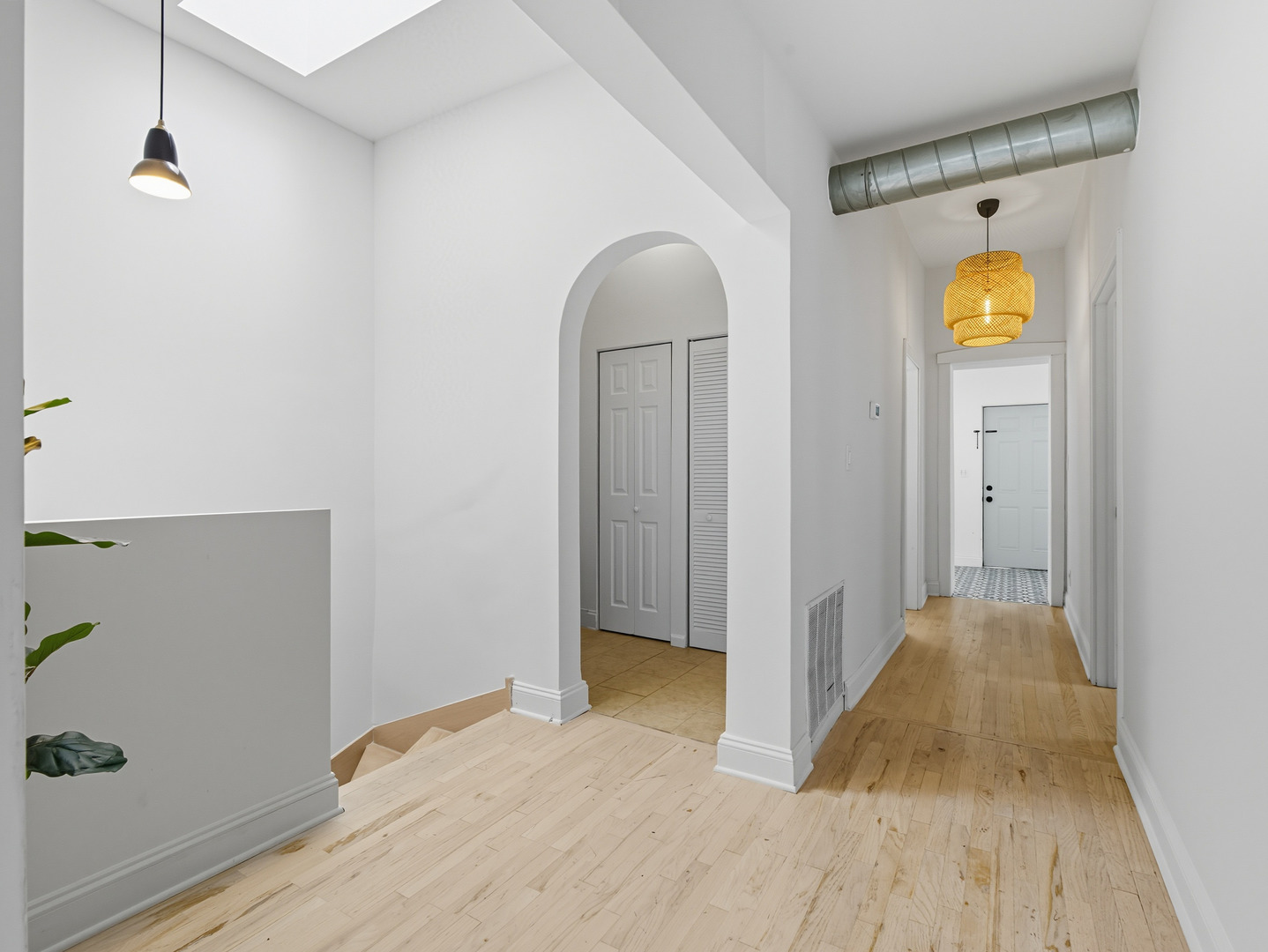 3306 W Le Moyne Street