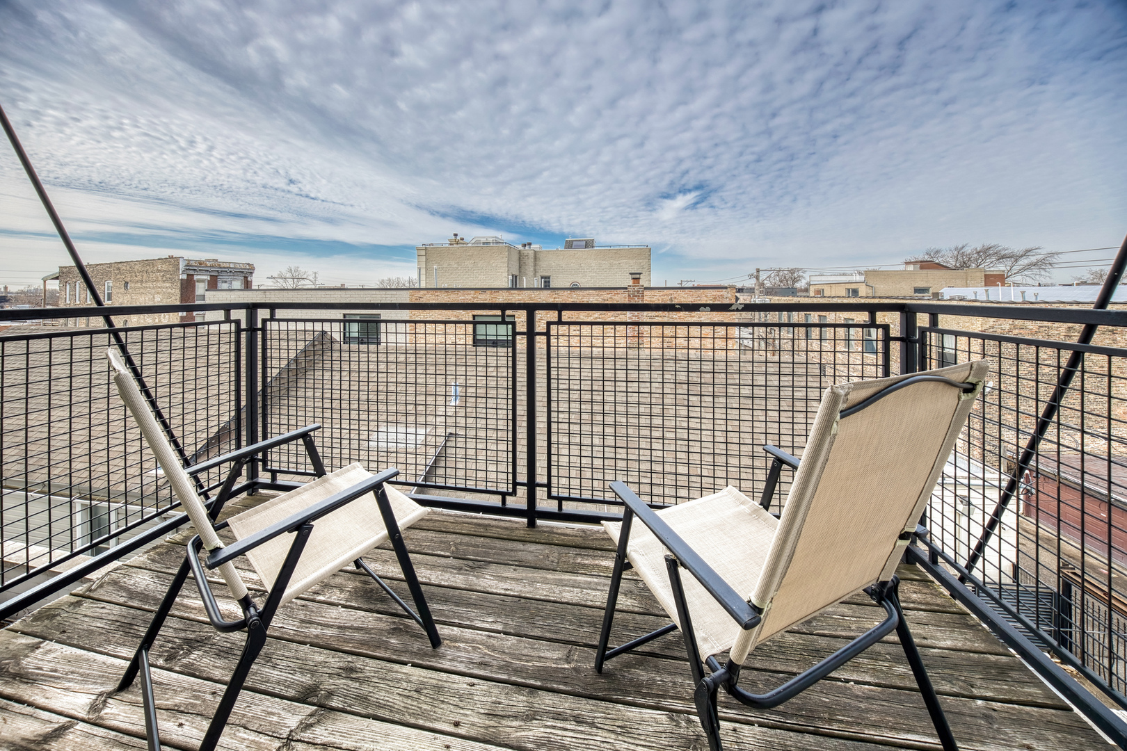 500 N DAMEN Avenue Unit: 307