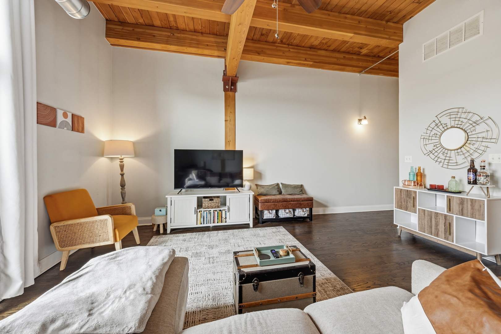 500 N DAMEN Avenue Unit: 307