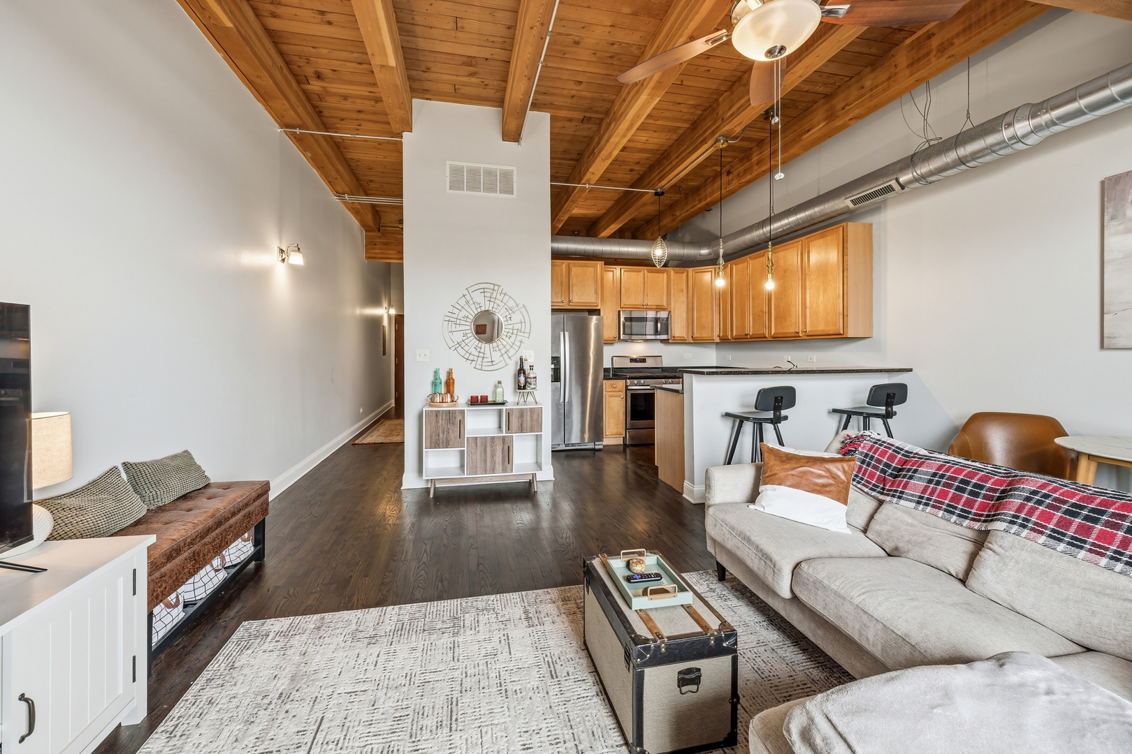 500 N DAMEN Avenue Unit: 307