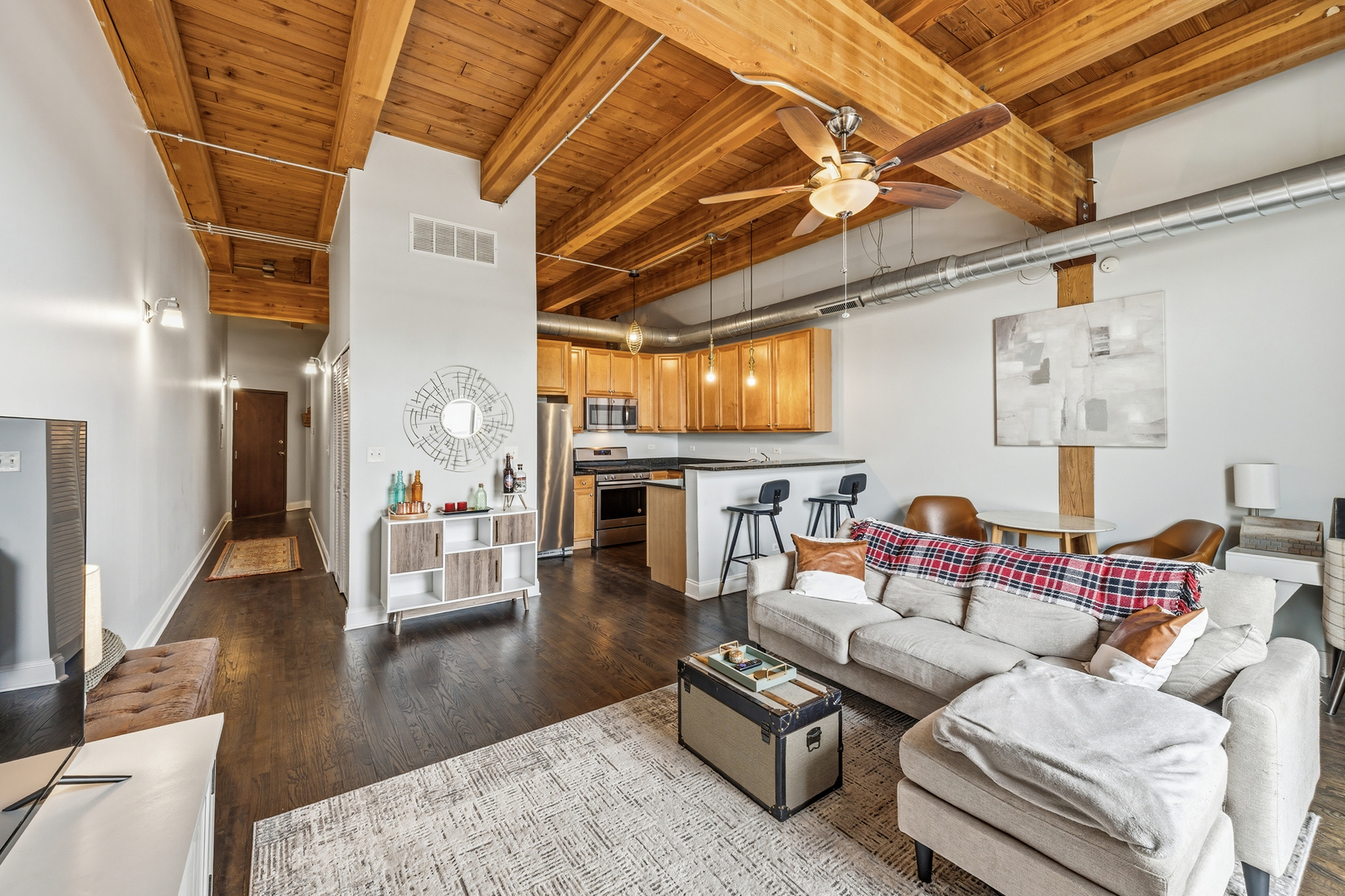 500 N DAMEN Avenue Unit: 307
